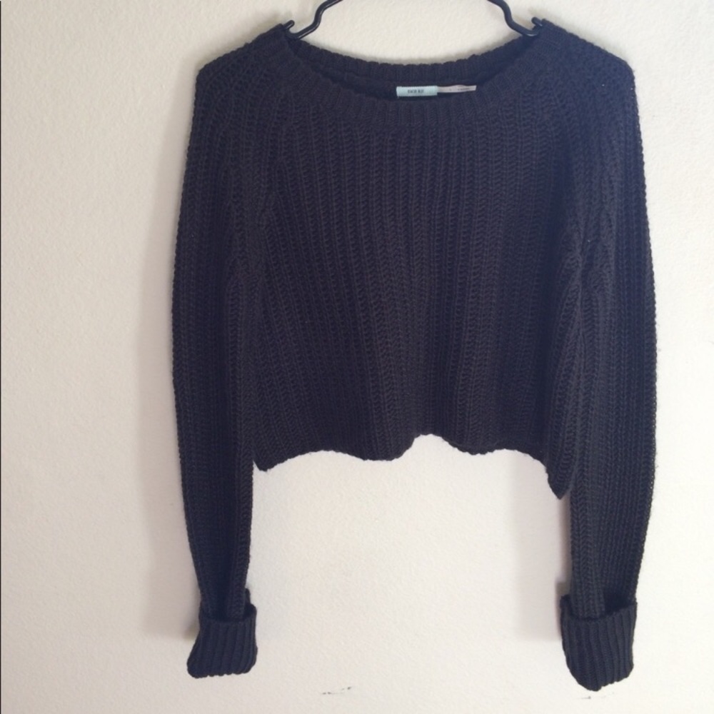 Cropped knit sweater